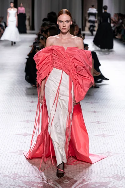 Look 8